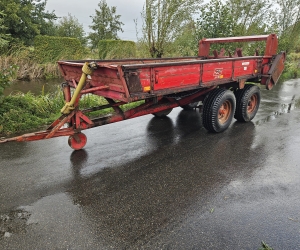 JF AV40 meststrooier