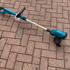 makita-trimmers-accu 1