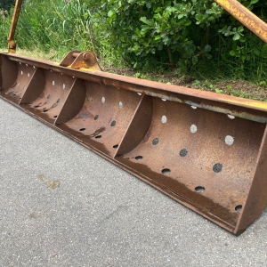 Getrokken-kraan-met-bakken (15)